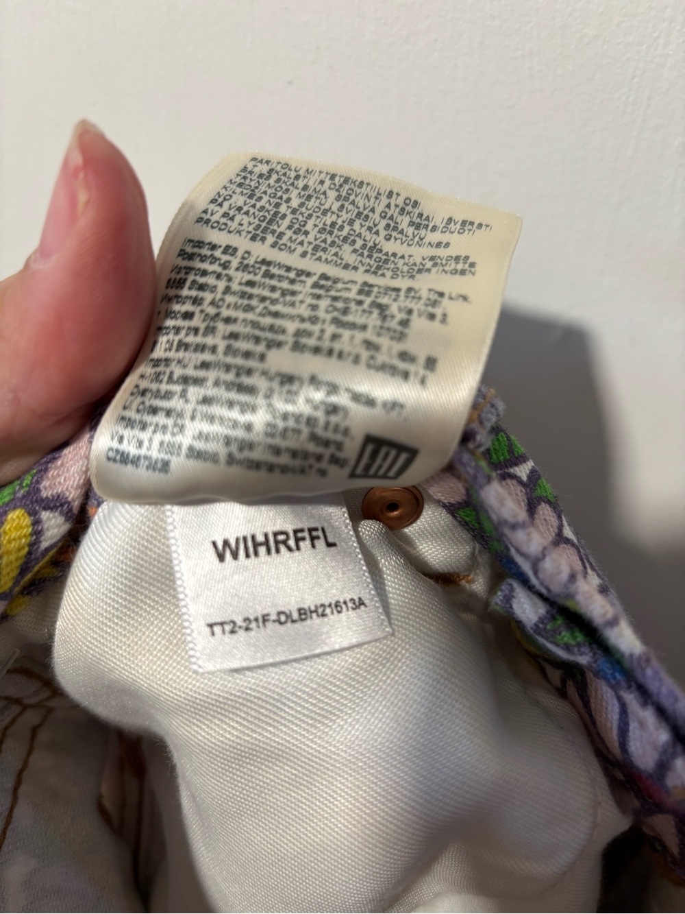 Wrangler Wanderer High Rise Flare Jeans Flower Floral Print Hippie Size 28 - Picture 7 of 11